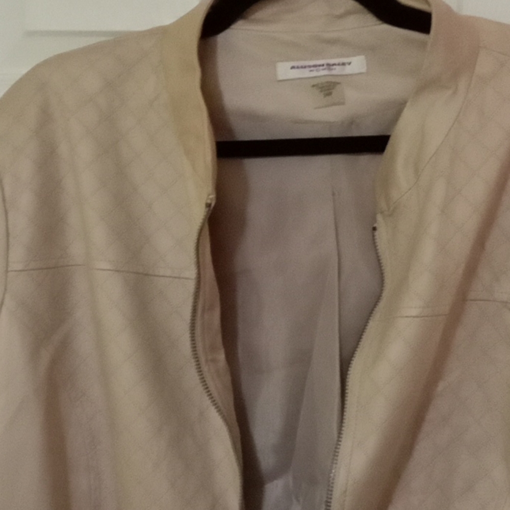 Jacket - Picture 2 of 3